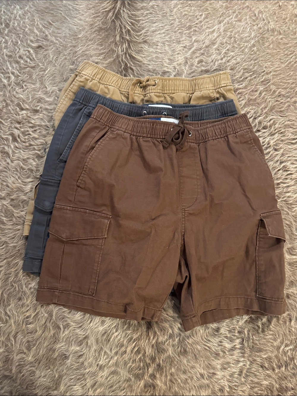 Men’s Old Navy cargo shorts